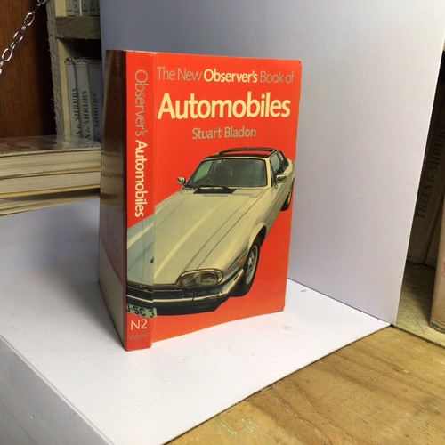 Observers book automobiles - of,