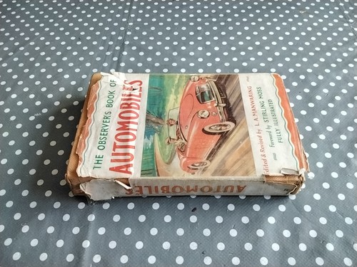 Observers book automobiles - of,